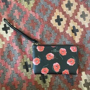 coach wristlet clutch wallet
